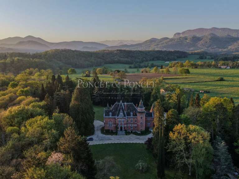 Propriété Saint-Lizier - 17 chambres - 1200m²