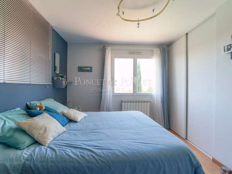 Maison Juvignac - 5 chambres - 226m²