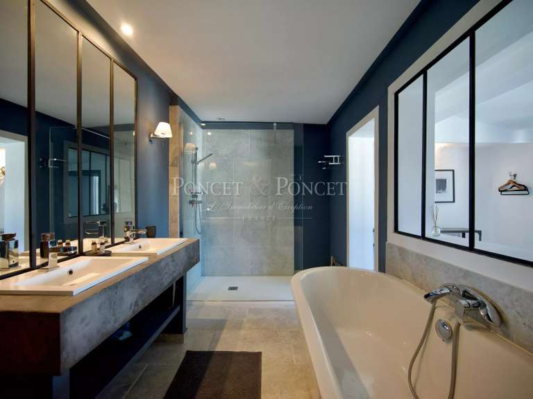 Maison Nîmes - 7 chambres - 528m²