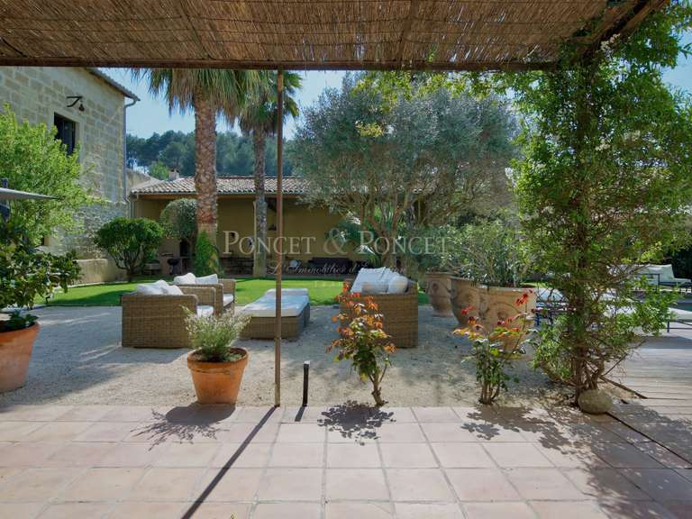 Maison Nîmes - 7 chambres - 528m²
