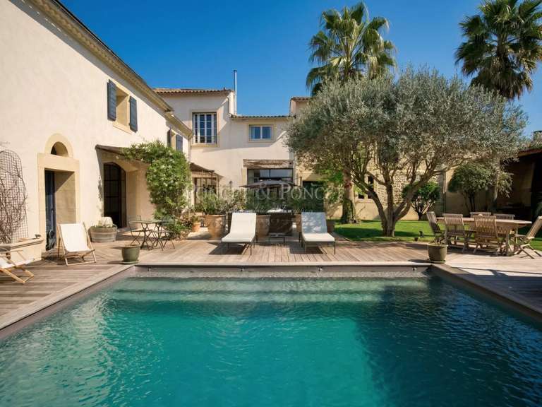 Maison Nîmes - 7 chambres - 528m²