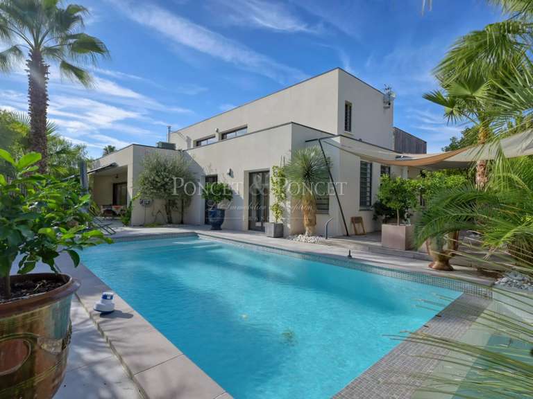 Maison Castelnau-le-Lez - 4 chambres - 200m²