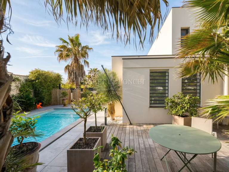 Maison Castelnau-le-Lez - 4 chambres - 200m²