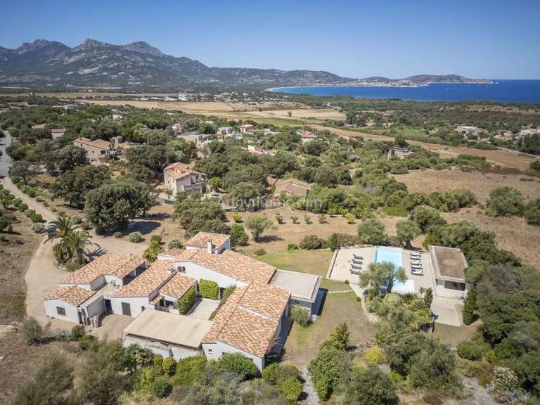 Maison Lumio - 378m²