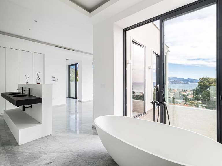 Maison Roquebrune-Cap-Martin - 4 chambres - 350m²