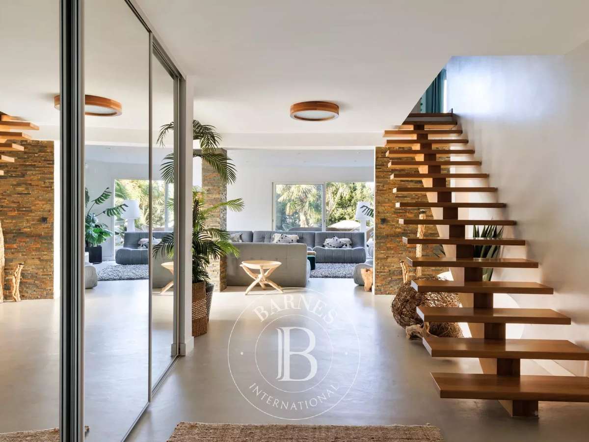 House Biarritz