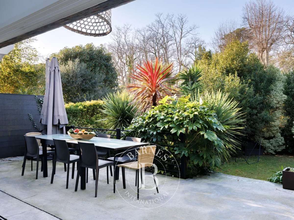 House Biarritz