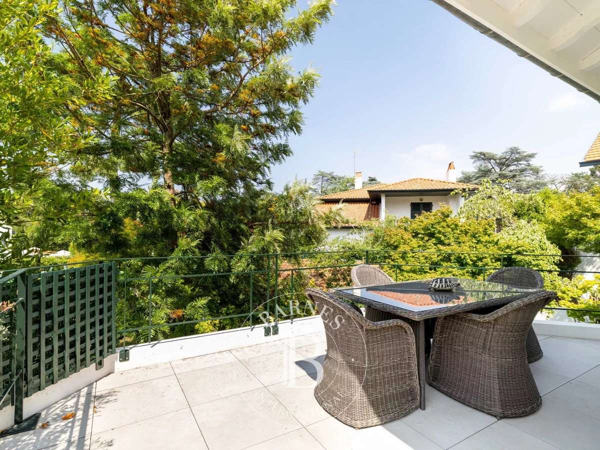 House Biarritz