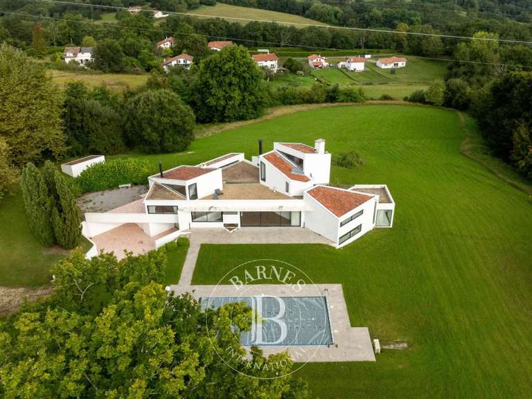 Maison Ascain - 4 chambres - 340m²