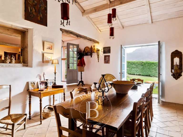 House Urrugne - 4 bedrooms - 250m²
