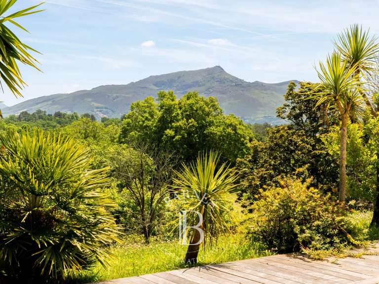 House Saint-Jean-de-Luz - 5 bedrooms - 350m²