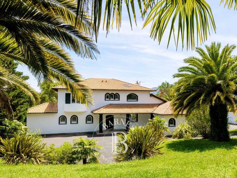 House Saint-Jean-de-Luz - 5 bedrooms - 350m²