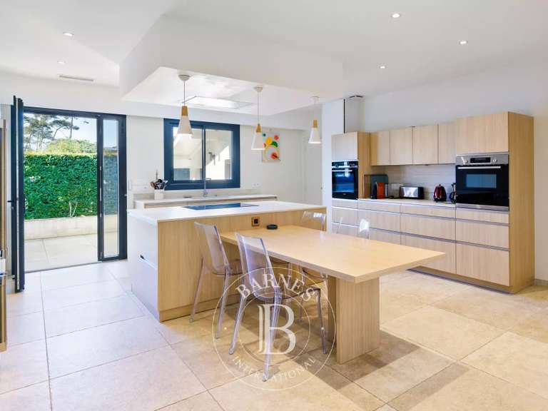 Maison Anglet - 4 chambres - 208m²