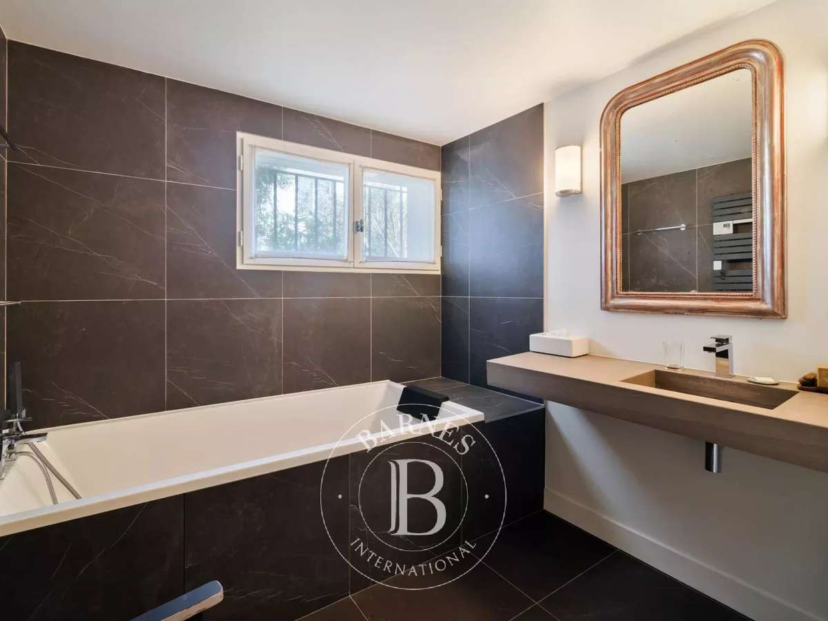 House Biarritz