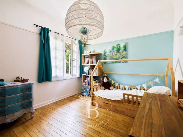 House Biarritz - 5 bedrooms - 303m²