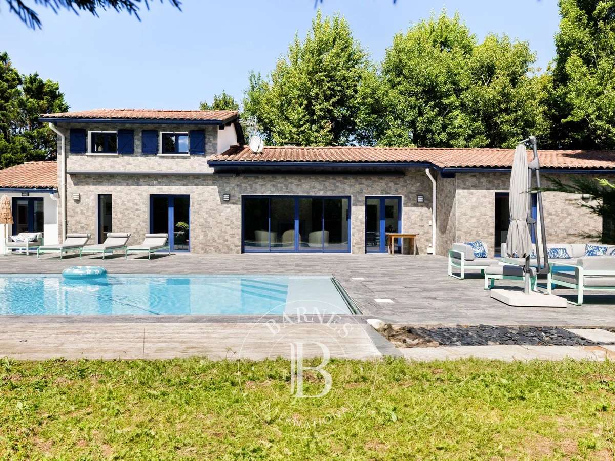 Maison Ascain