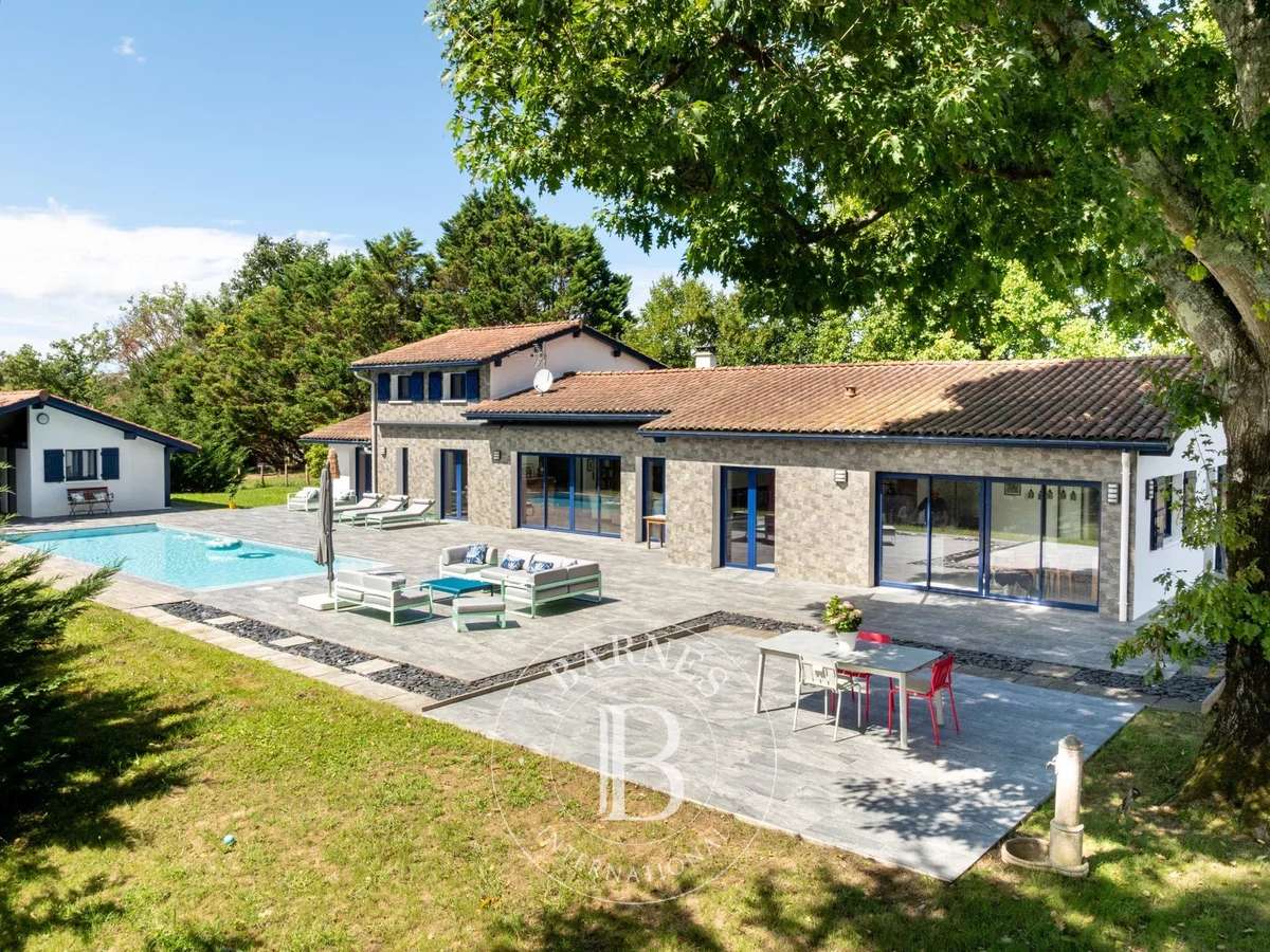 Maison Ascain