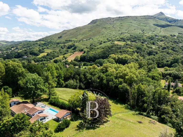 Maison Ascain - 230m²