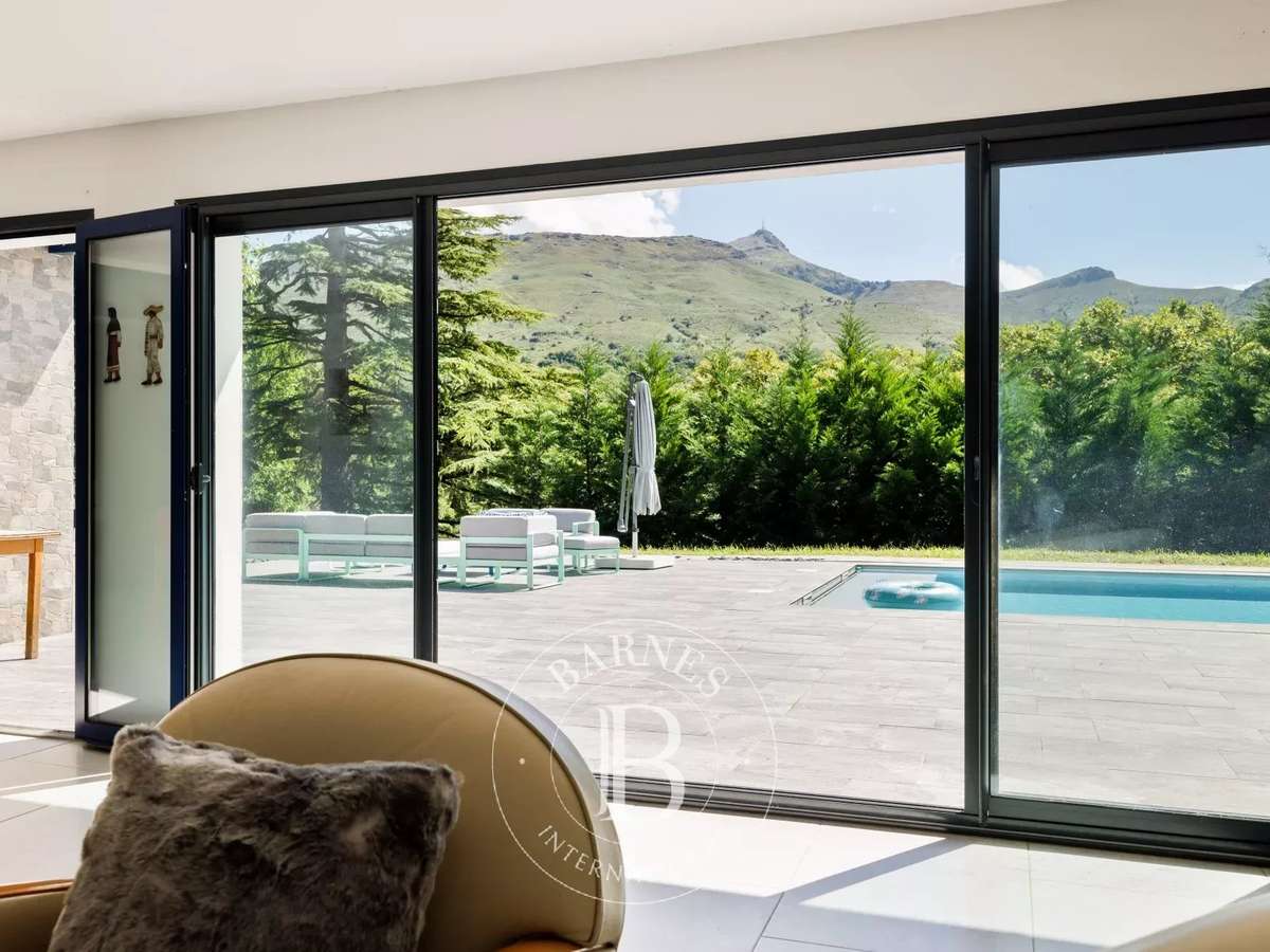 Maison Ascain