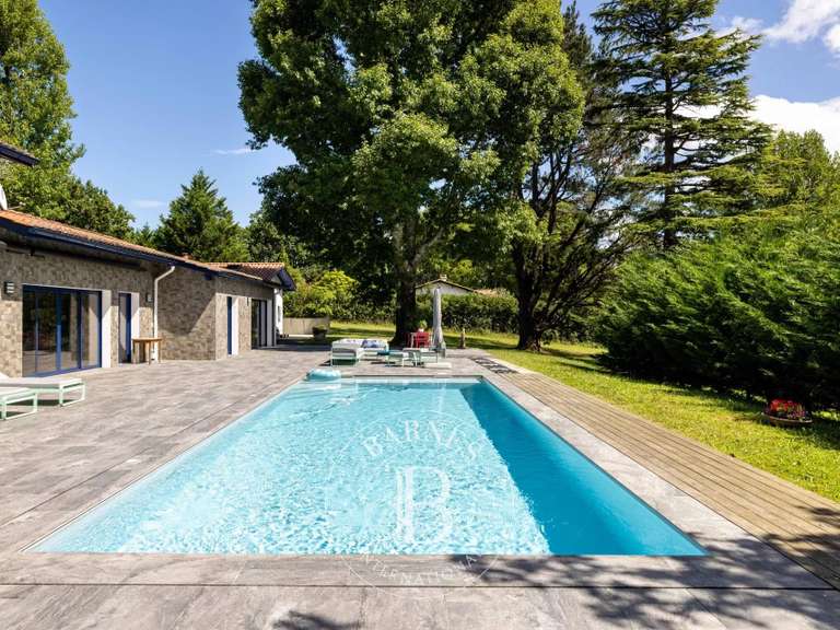 Maison Ascain - 230m²