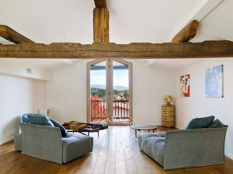 Maison Larressore - 5 chambres - 390m²