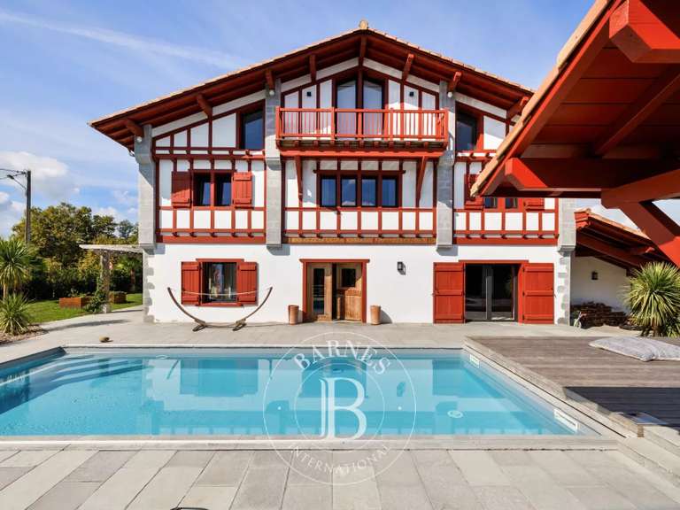 Maison Larressore - 5 chambres - 390m²