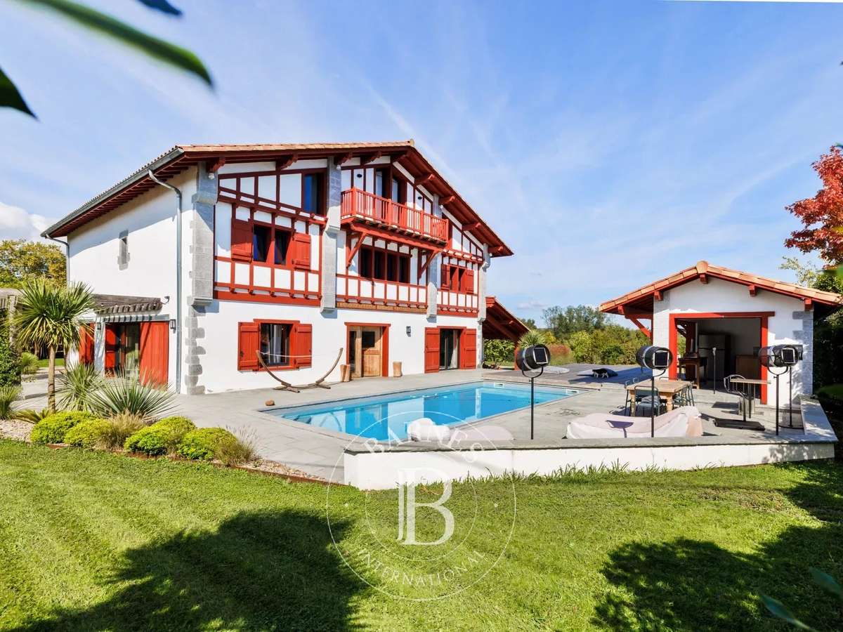 Maison Larressore