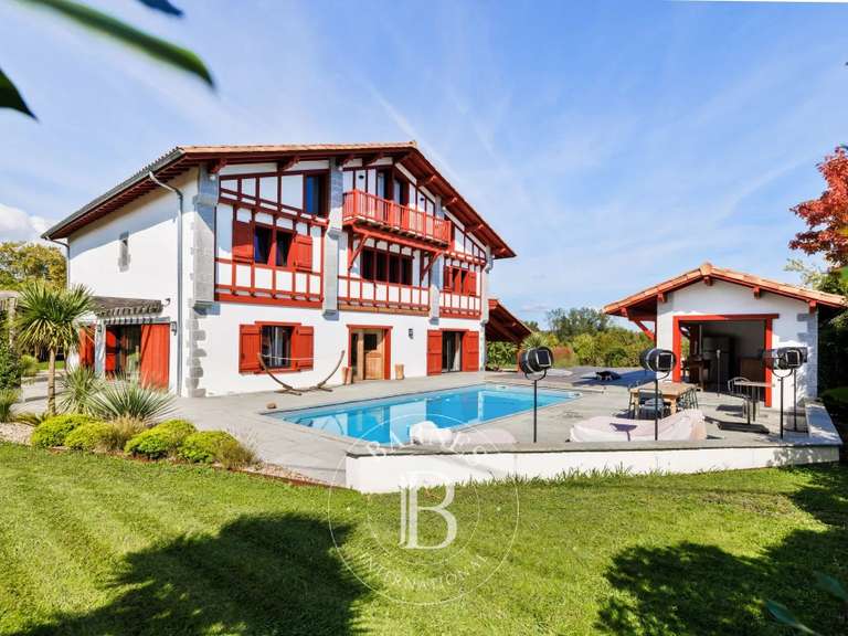 Maison Larressore - 5 chambres - 390m²