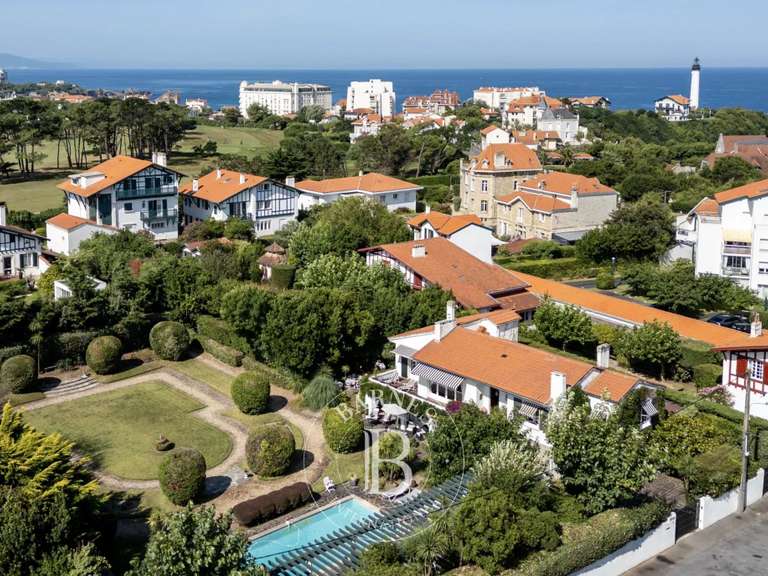 Maison Anglet - 5 chambres - 225m²