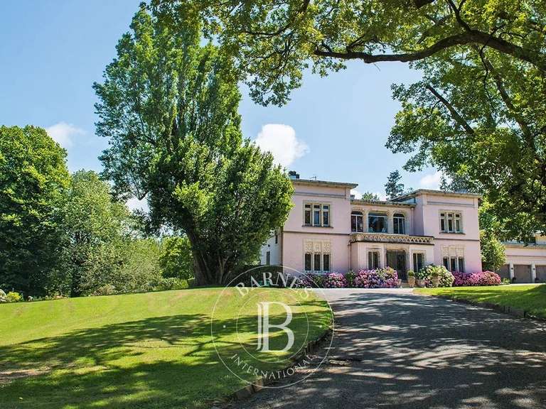 House Urrugne - 7 bedrooms - 800m²