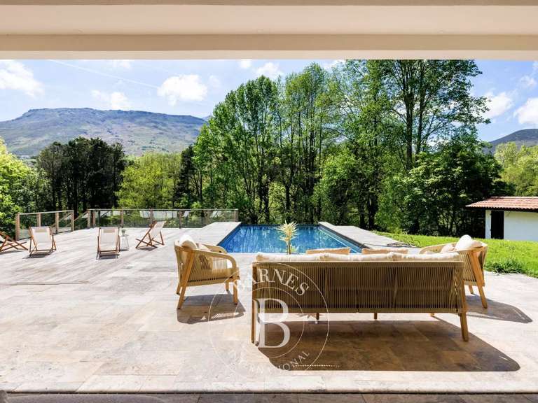 Maison Ascain - 5 chambres - 245m²