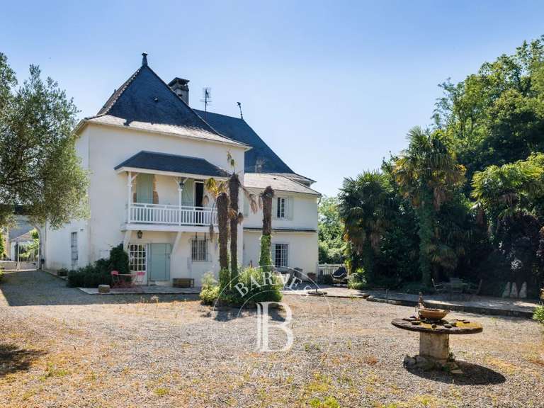 Maison Sauveterre-de-Béarn - 5 chambres - 408m²