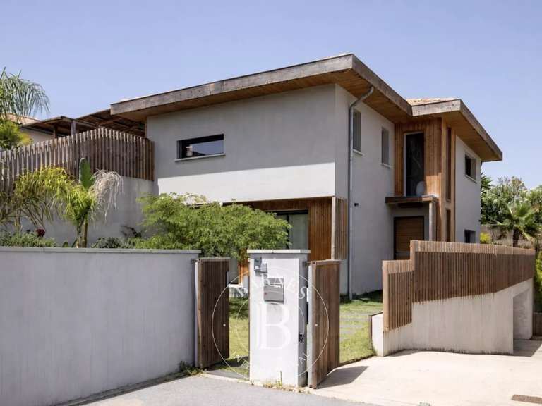 Maison Anglet - 4 chambres - 199m²