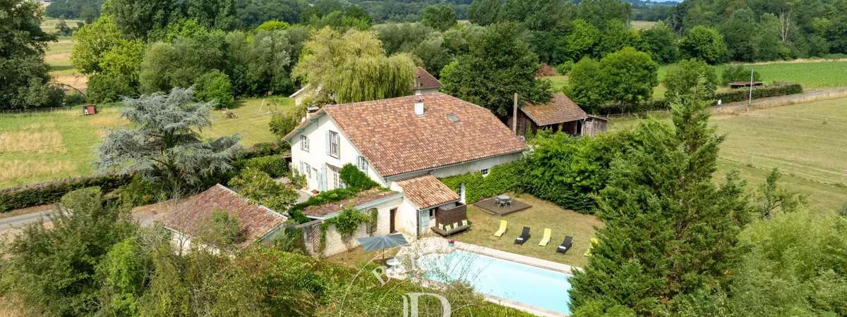 Maison Amou