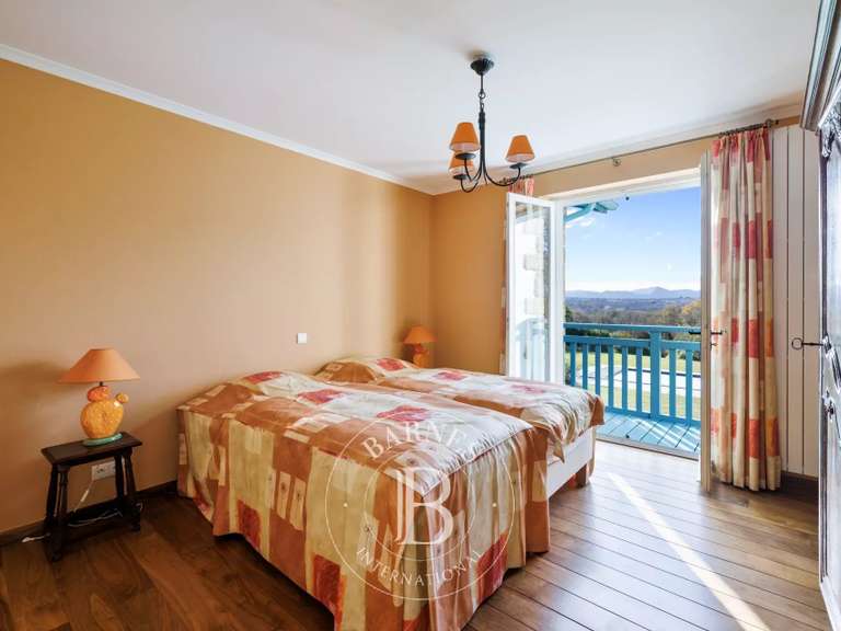 Maison Arcangues - 6 chambres - 312m²