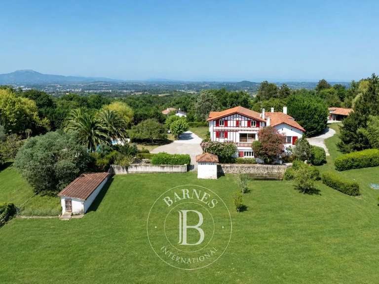 Maison Jatxou - 9 chambres - 467m²
