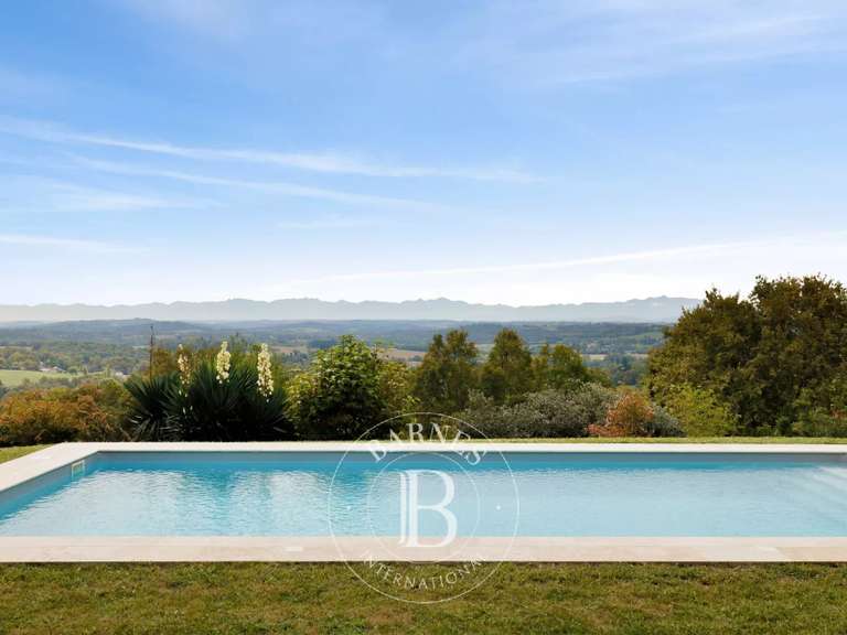 Maison Salies-de-Béarn - 5 chambres - 208m²