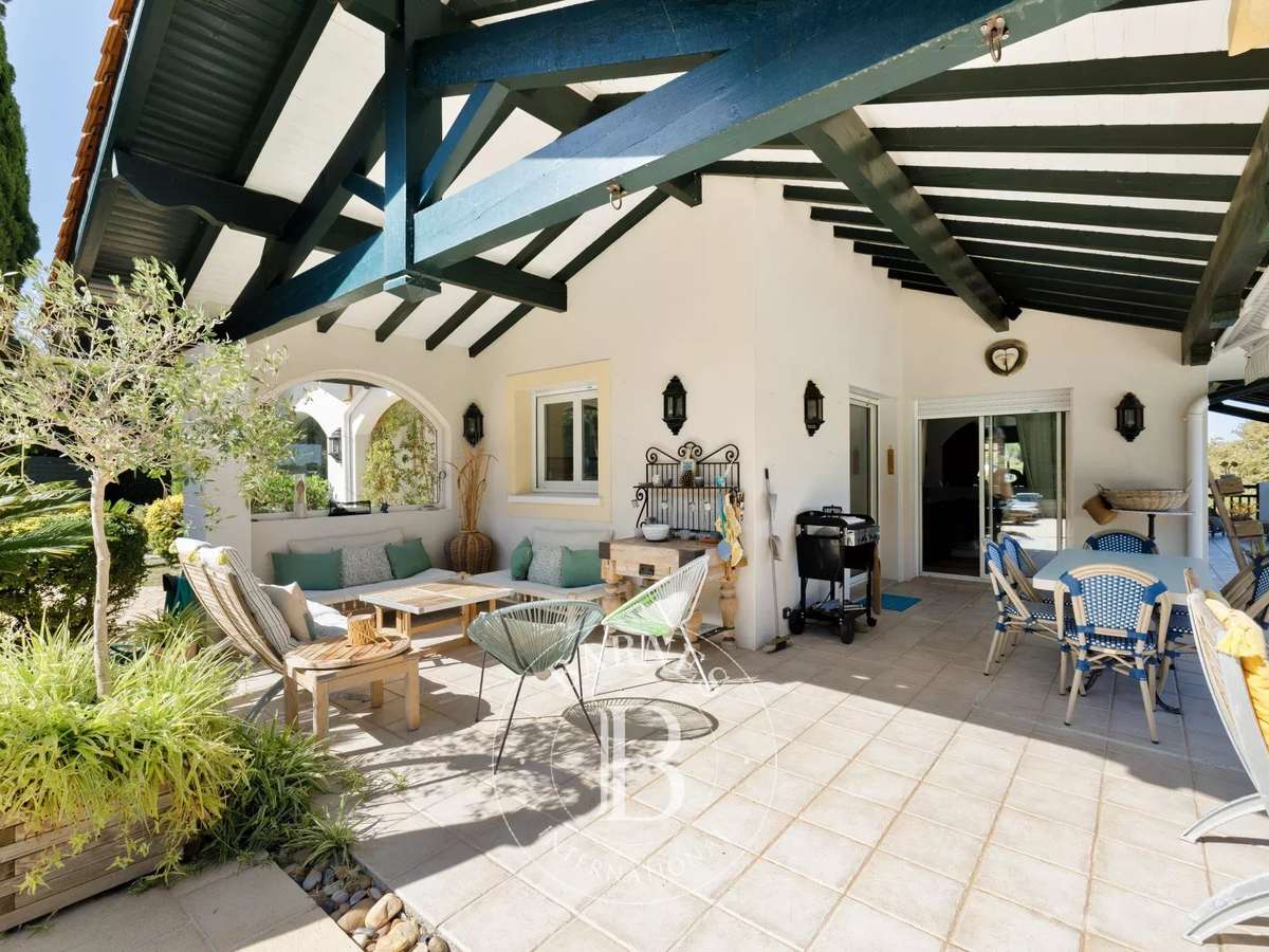 Maison Bassussarry
