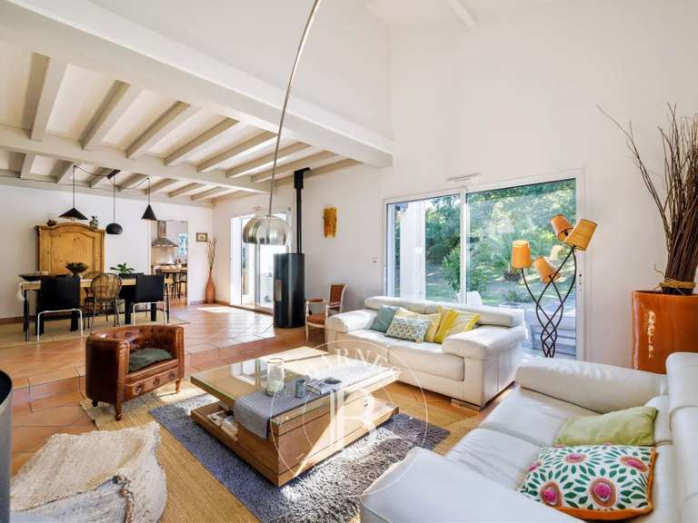 Maison Bassussarry - 4 chambres - 169m²