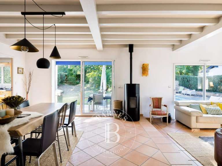 Maison Bassussarry - 4 chambres - 169m²