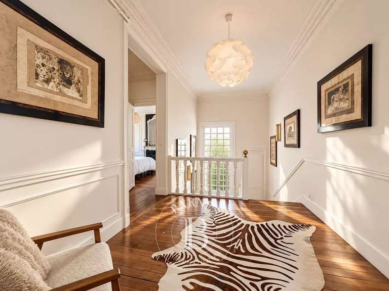 Maison Le Perreux-sur-Marne - 6 chambres - 323m²