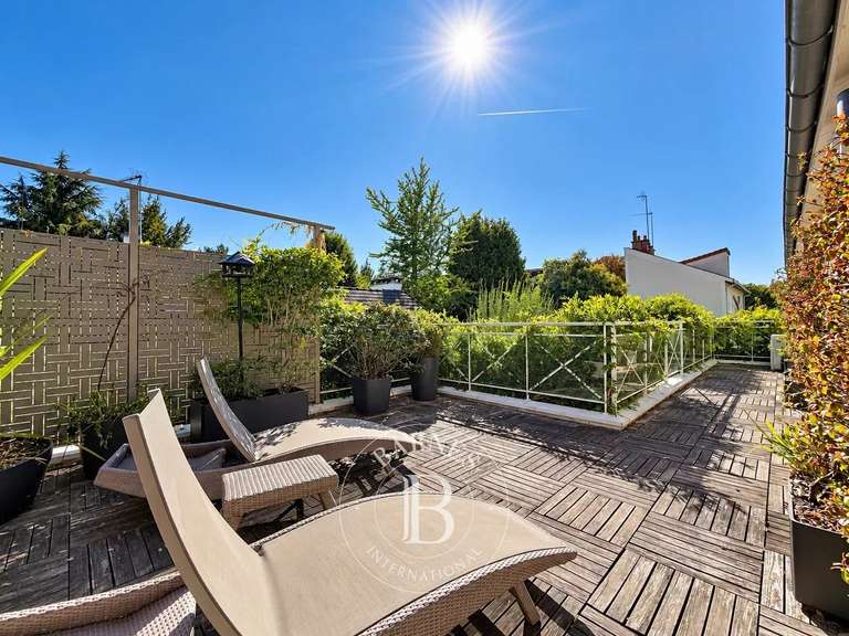Maison Nogent-sur-Marne - 5 chambres - 263m²