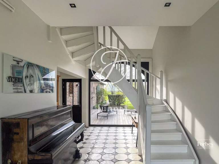 Maison Quesnoy-sur-Deûle - 5 chambres - 310m²