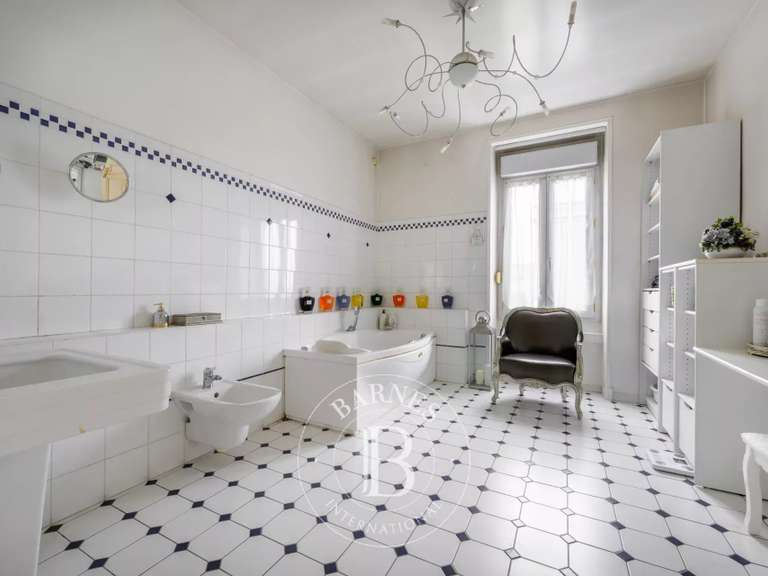Maison Ablon-sur-Seine - 5 chambres - 478m²