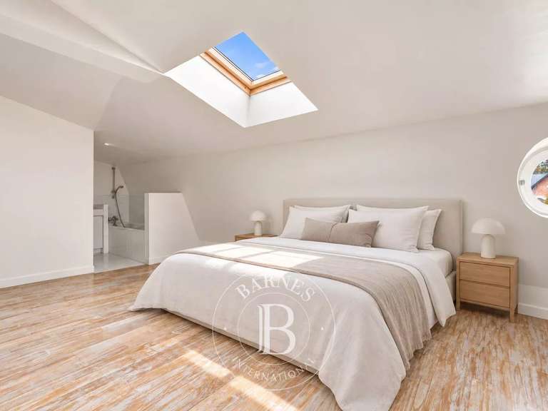 Maison Saint-Maur-des-Fossés - 10 chambres - 525m²
