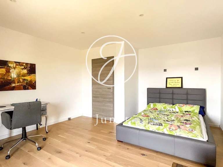 Maison Mérignies - 3 chambres - 283m²