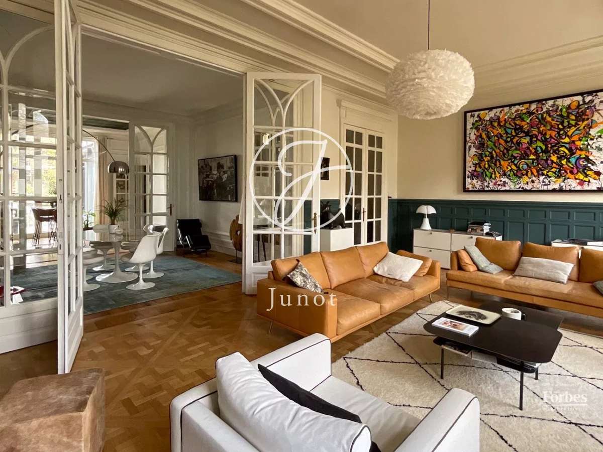 House La Madeleine