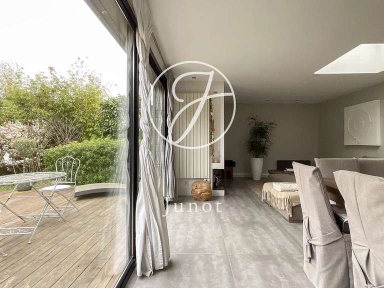 House Sainghin-en-Mélantois - 5 bedrooms - 265m²