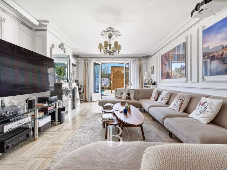 Maison Maisons-Alfort - 4 chambres - 242m²
