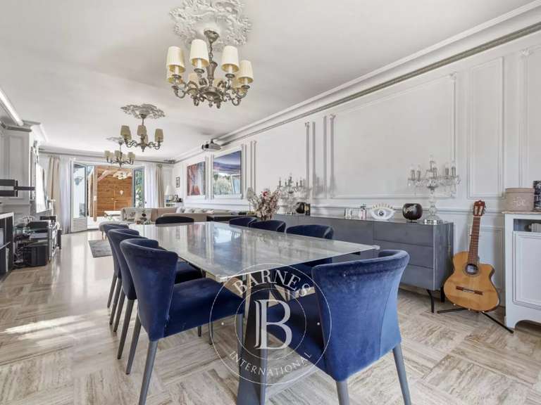 Maison Maisons-Alfort - 4 chambres - 242m²